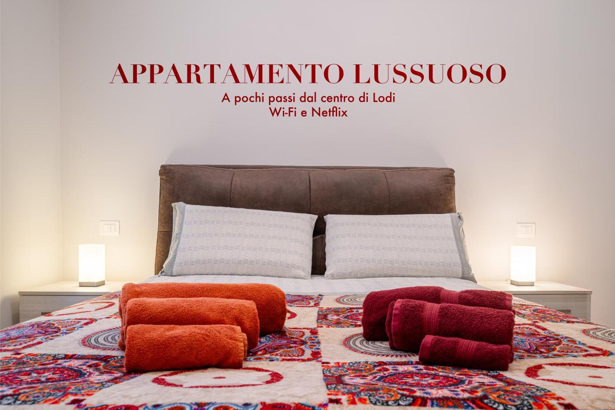 Appartamento Lussuoso Лоди Екстериор снимка